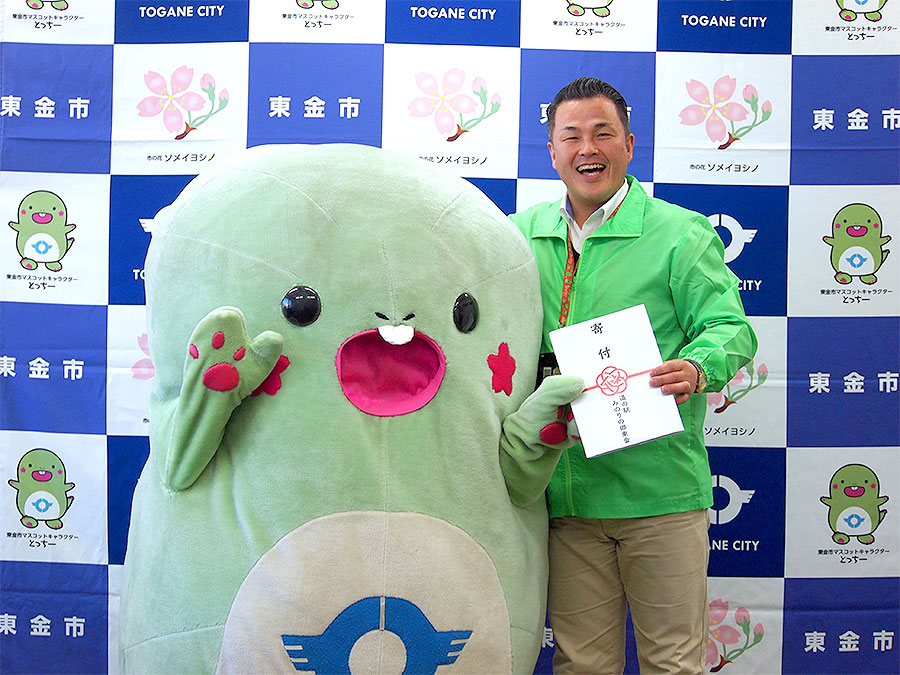 10日間という時間をかけて じっくり作られた キーーンとならない氷をつかった かき氷が自慢の いちご農園